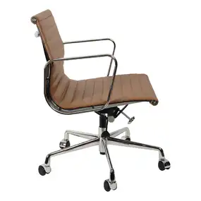 Эргономичное кресло Eames Ribbed Office Chair EA 117, коричневая кожа