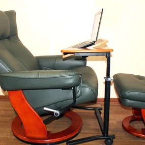 Кресло-реклайнер Relax MAURIS 7604W (кожа-зелен / дер-св.кор 007 Dark Green / 029 т. орех)